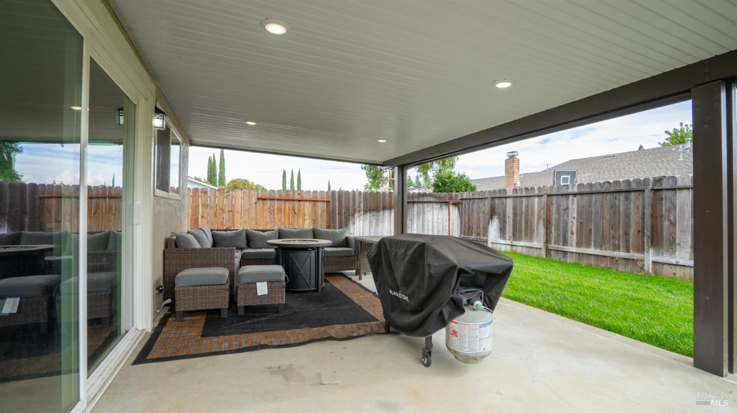 Vacaville, California, 95687, United States, 3 Bedrooms Bedrooms, ,2 BathroomsBathrooms,Residential,For Sale,1959239