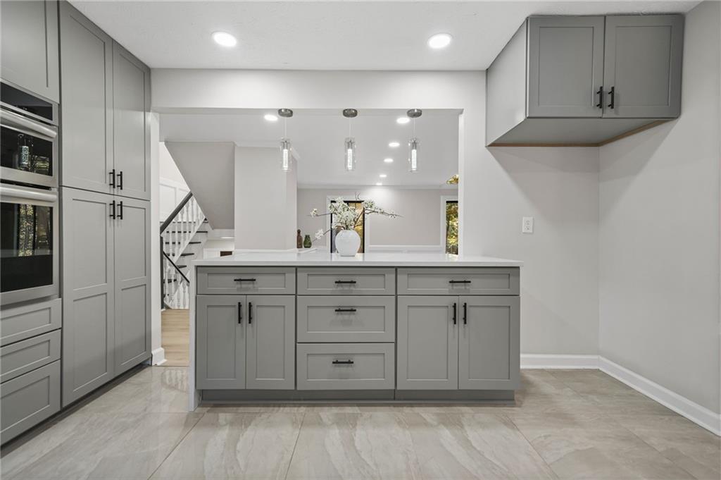 Snellville, Georgia, 30039, United States, 5 Bedrooms Bedrooms, ,4 BathroomsBathrooms,Residential,For Sale,1993862