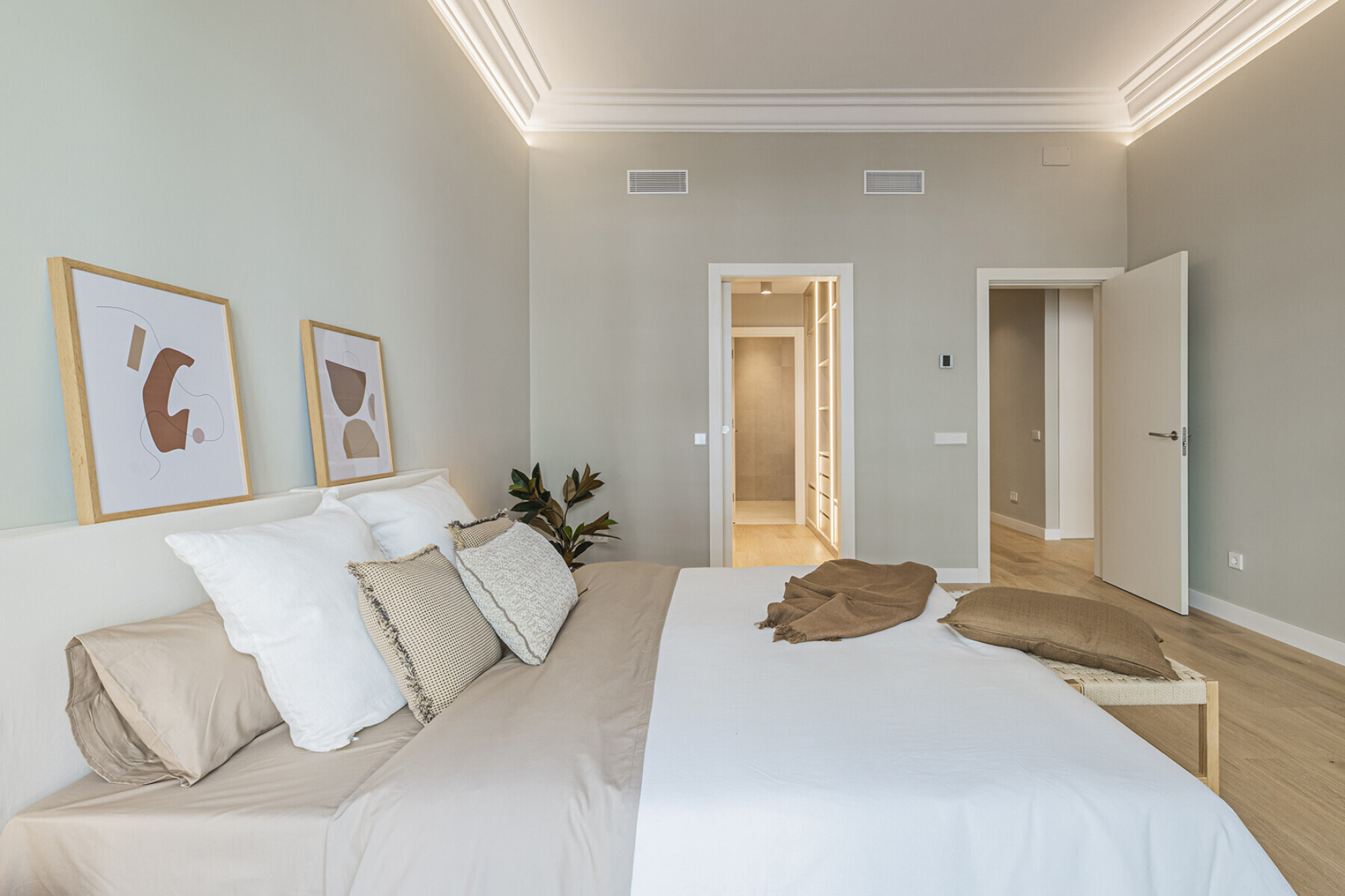  Elegant 5 Bedroom Renovated Apartment in Barcelona - 物件實景