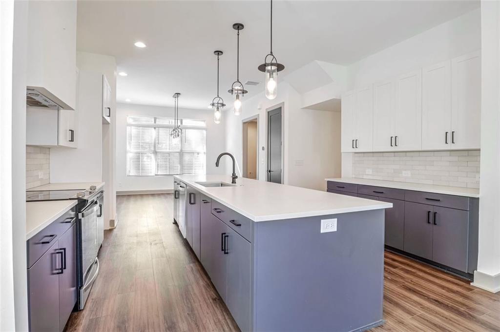 Atlanta, Georgia, 30307, United States, 3 Bedrooms Bedrooms, ,4 BathroomsBathrooms,Residential,For Sale,1837397