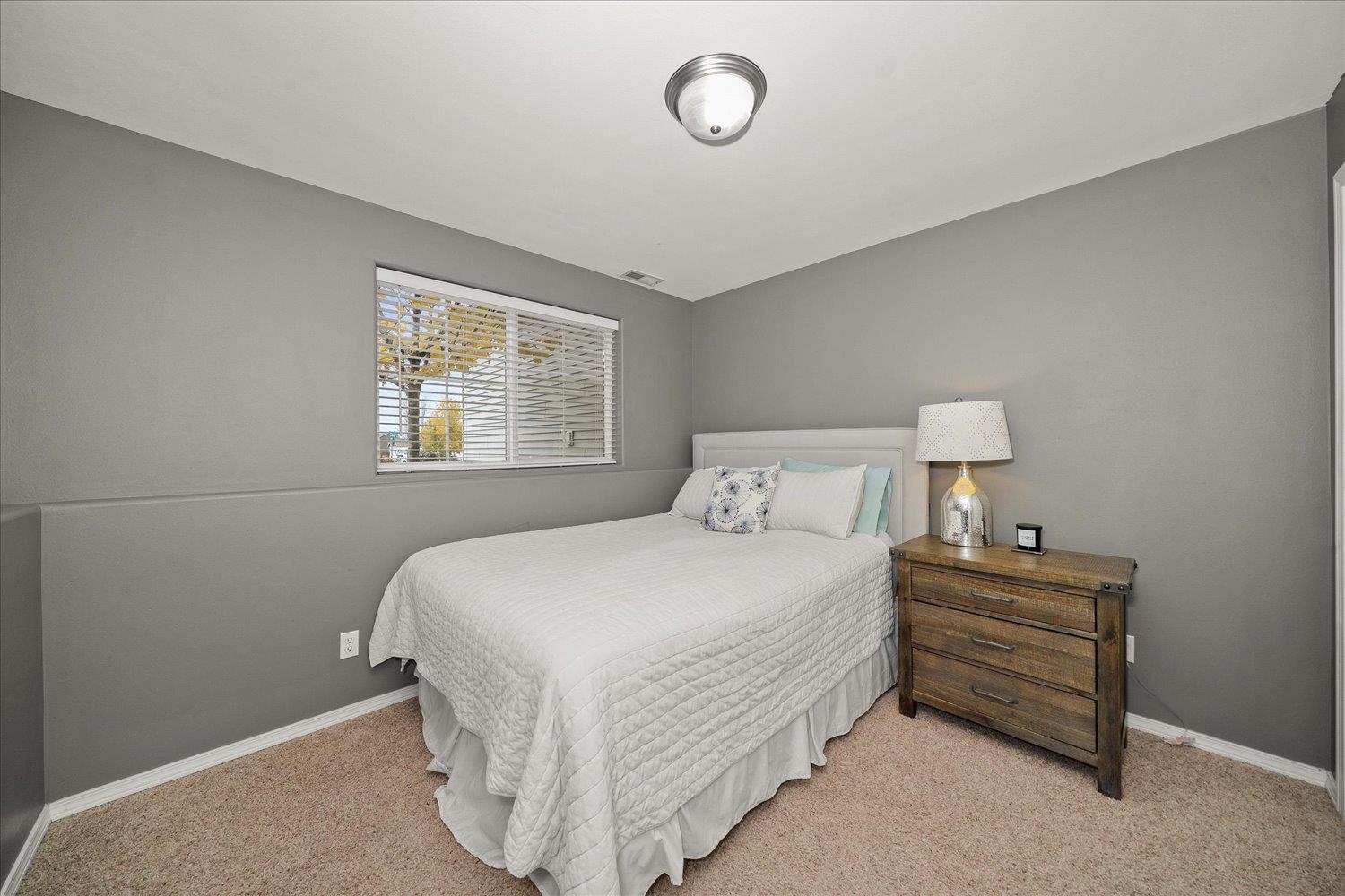 Spokane Valley, Washington, 99016, United States, 5 Bedrooms Bedrooms, ,3 BathroomsBathrooms,Residential,For Sale,1990389