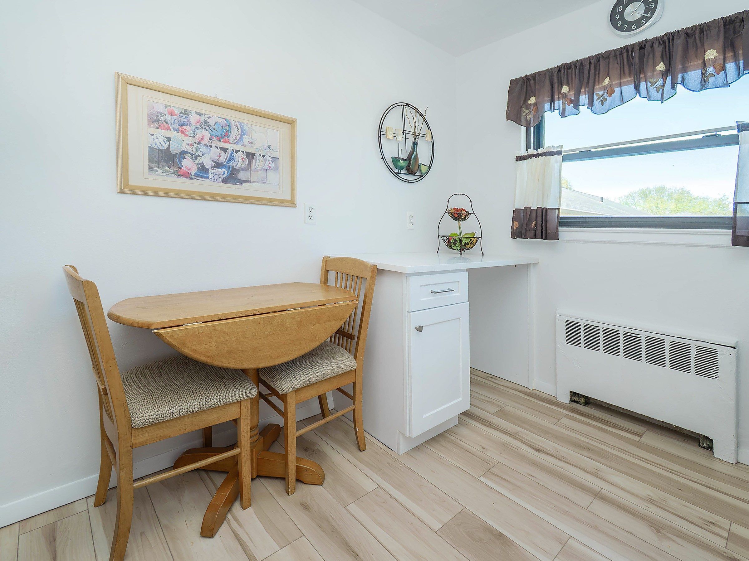  220-10 75th Avenue, Oakland Gardens, NY, 11364 - 物件實景