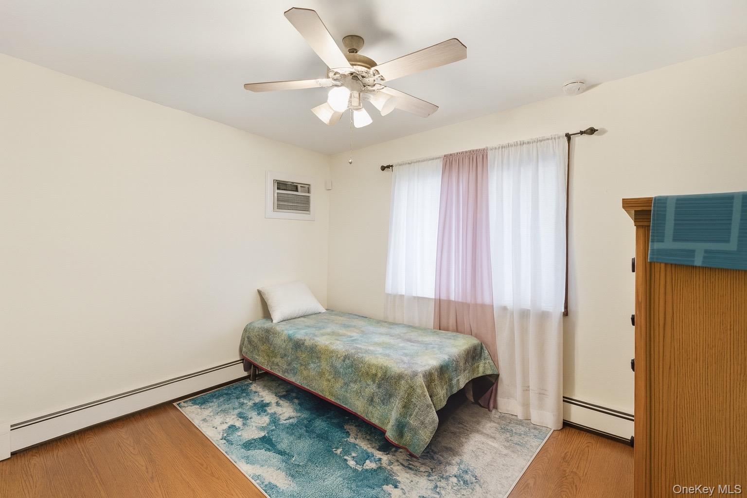 Lindenhurst, New York, 11757, United States, 3 Bedrooms Bedrooms, ,1 BathroomBathrooms,Residential,For Sale,1963707