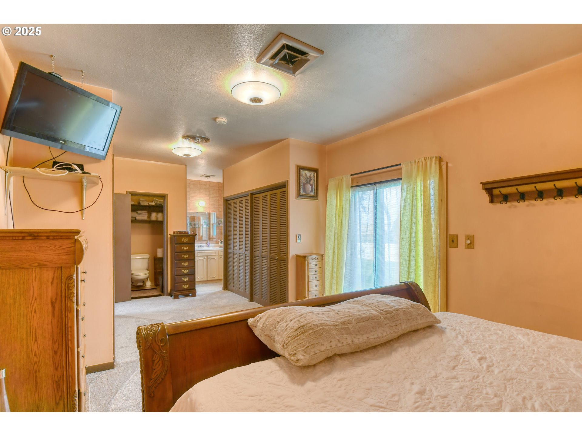 Echo, Oregon, 97826, United States, 3 Bedrooms Bedrooms, ,3 BathroomsBathrooms,Residential,For Sale,1987852