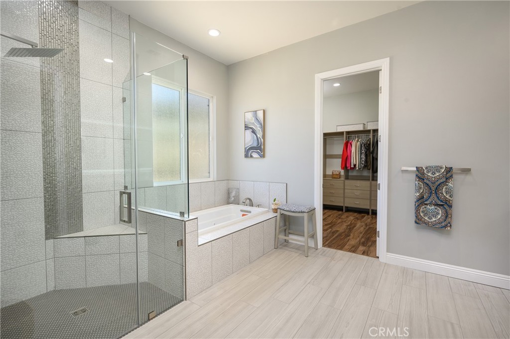 Temecula, California, 92591, United States, 5 Bedrooms Bedrooms, ,4 BathroomsBathrooms,Residential,For Sale,2048458