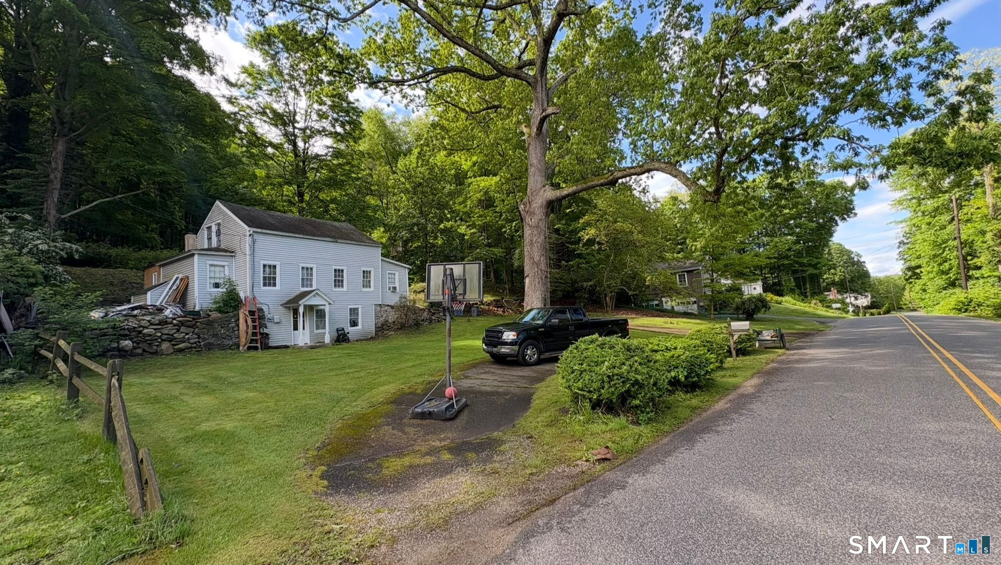 Mountain Rd, Woodbury, CT 06798