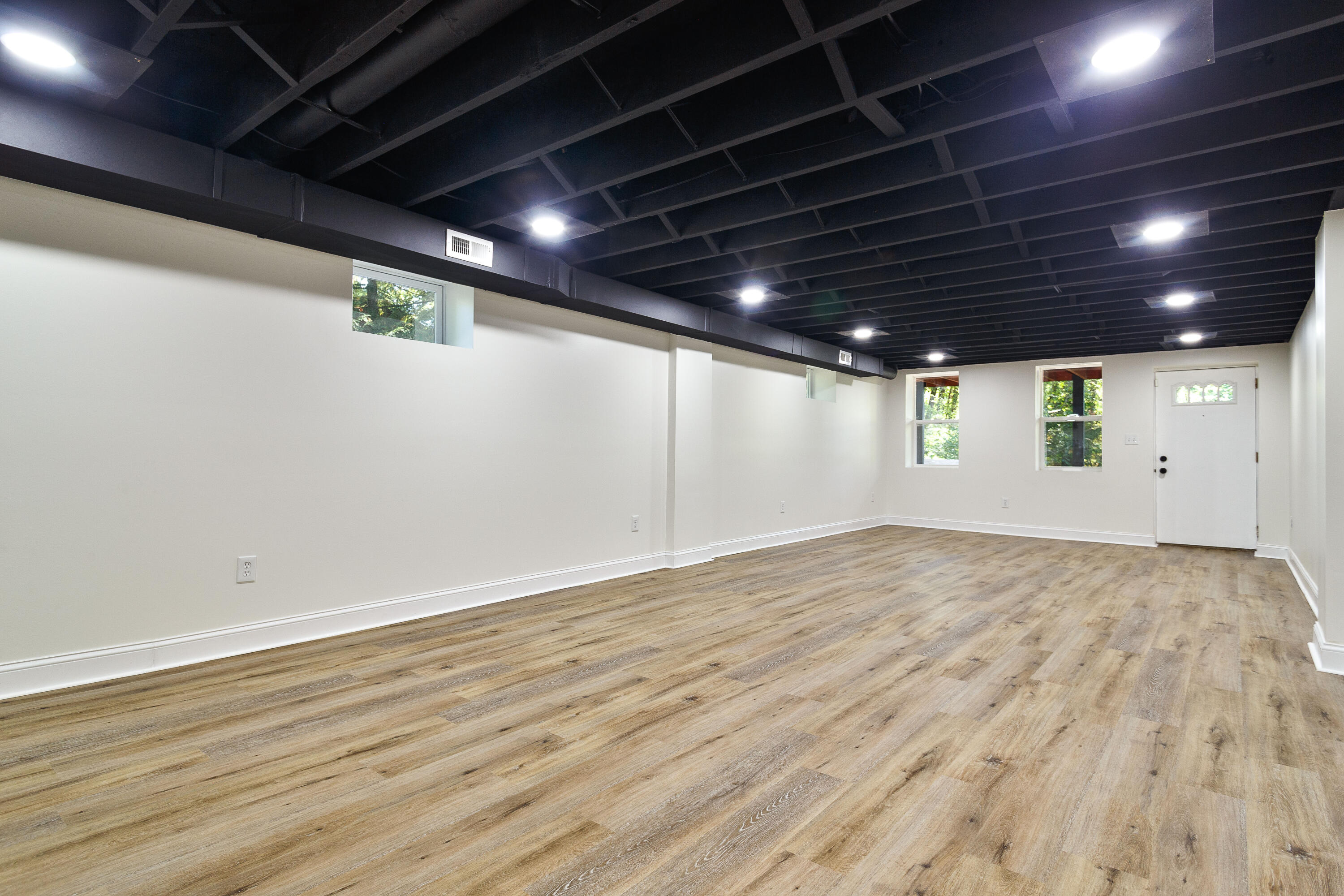 Crown Point, Indiana, 46307, United States, 3 Bedrooms Bedrooms, ,4 BathroomsBathrooms,Residential,For Sale,1989719