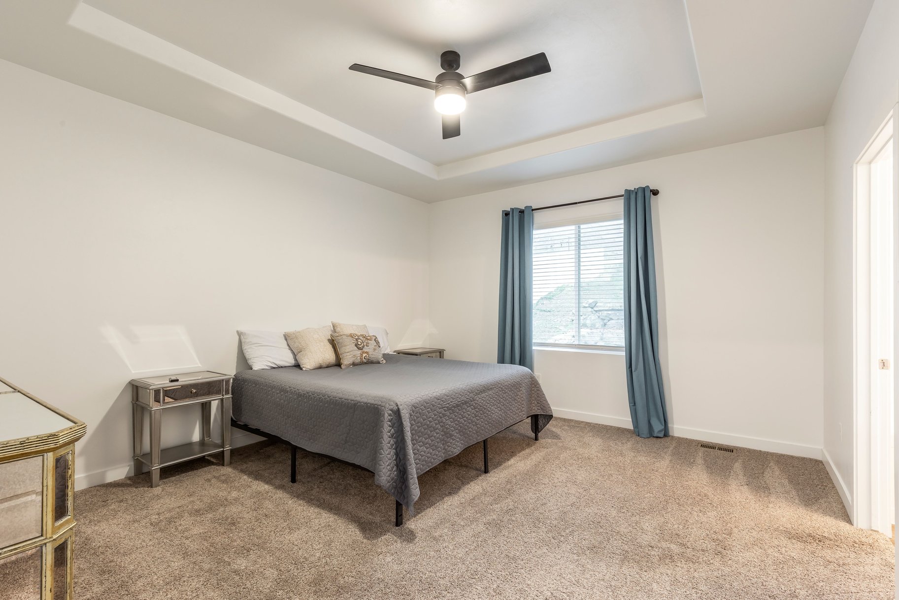  Fresh Lakepoint Find with Fast Airport Access - 物件實景