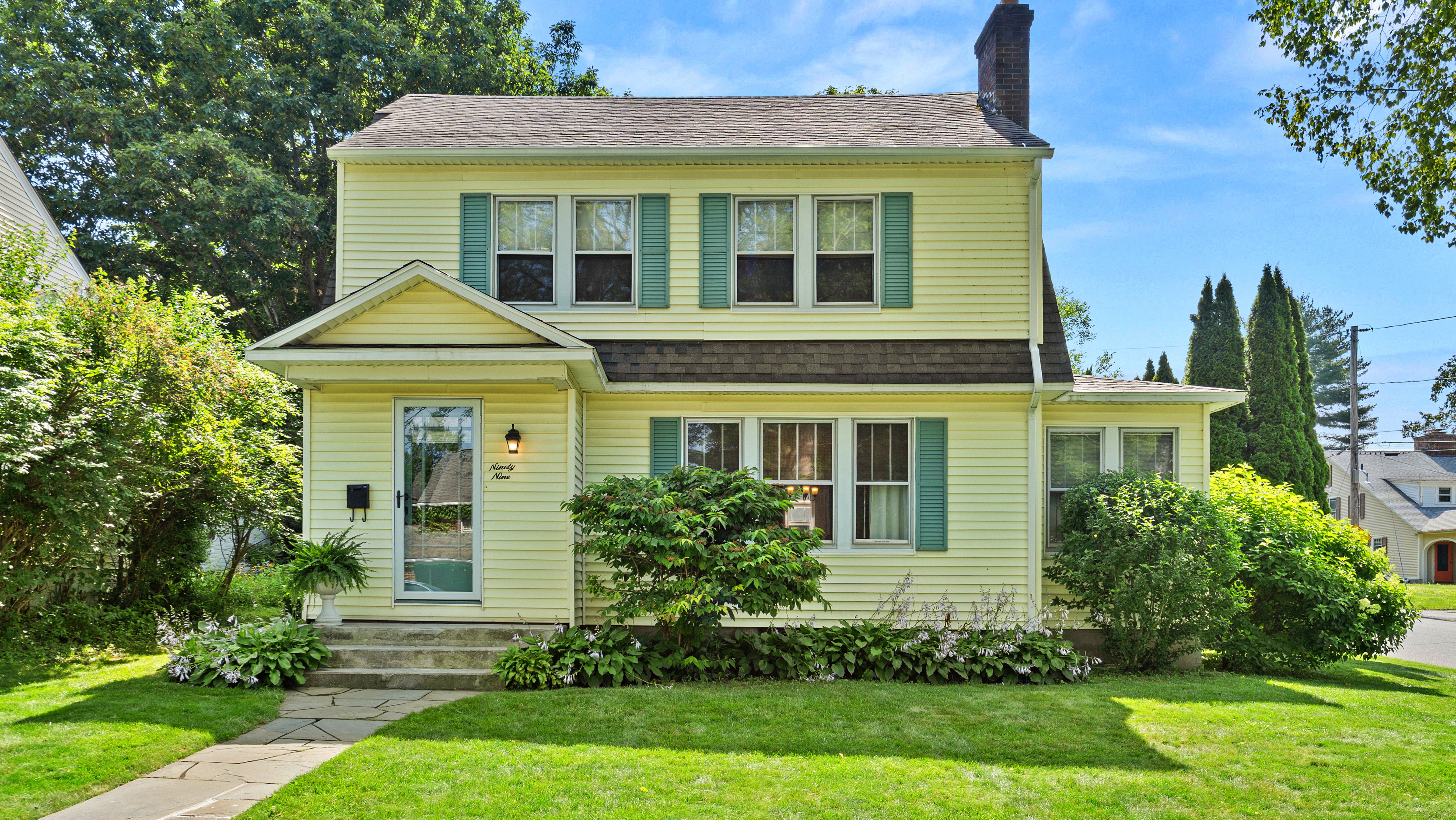  Turnkey Colonial Charm in Southeast Pittsfield - 物件實景