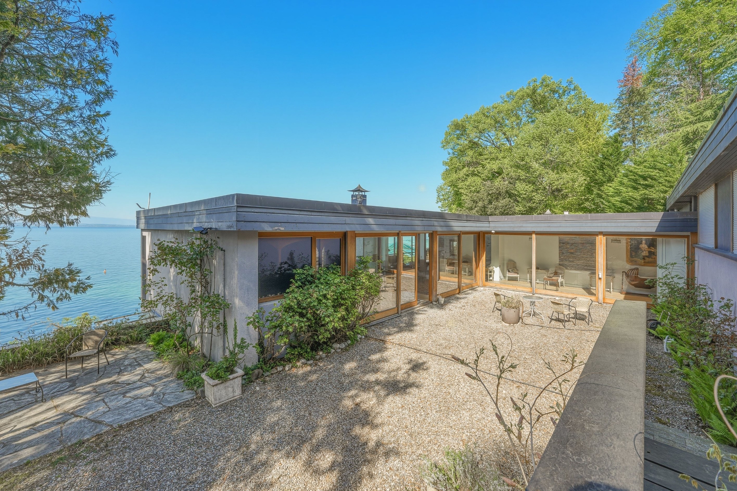  EXCEPTIONAL SALE: ARCHITECT-DESIGNED WATERFRONT VILLA - 物件實景