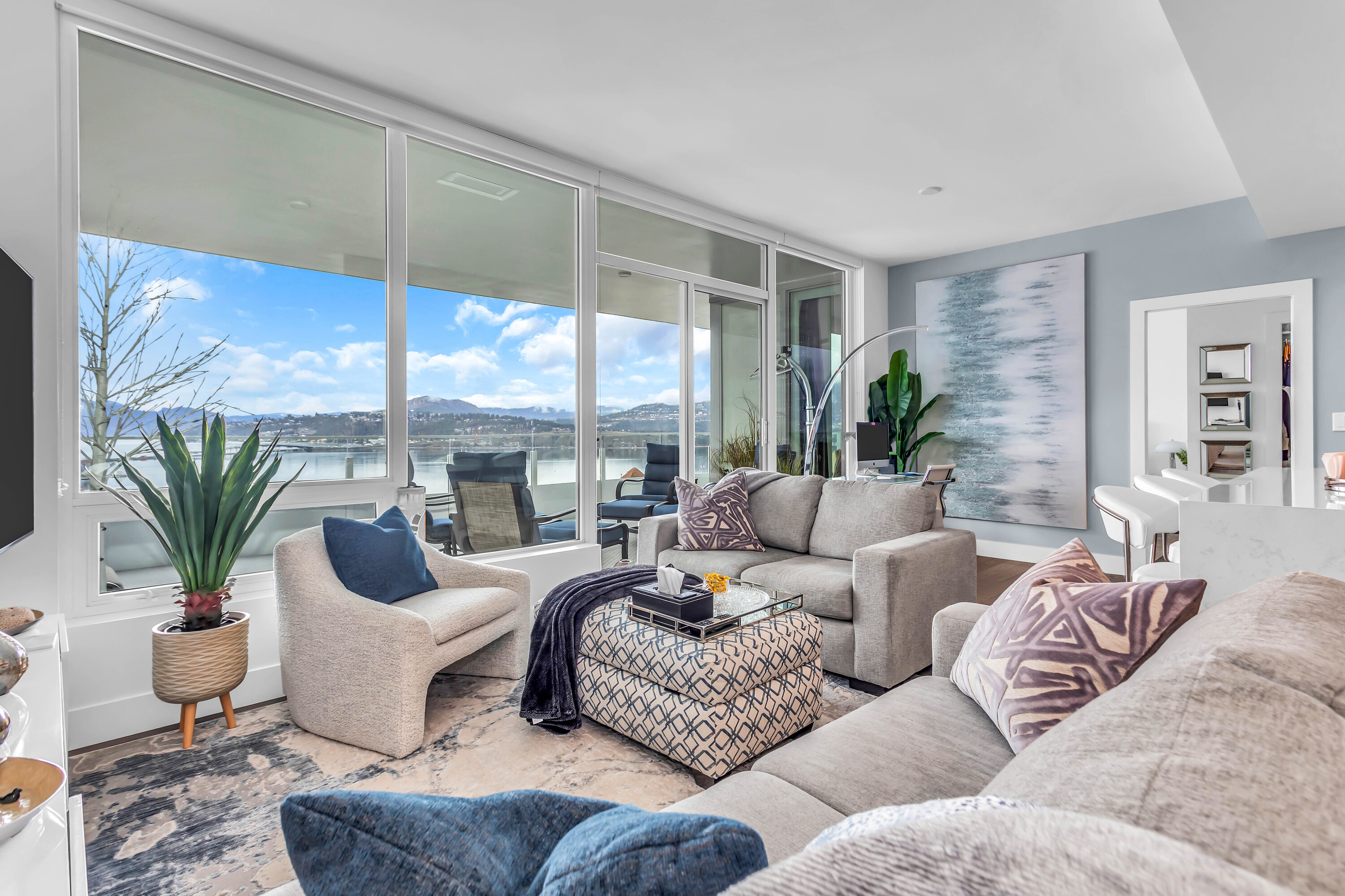  Unobstructed Views of the Lake - 物件實景