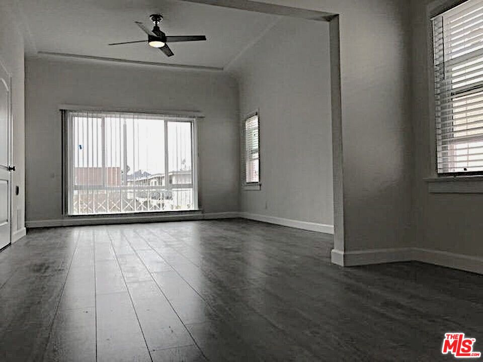 Los Angeles, California, 90019, United States, 8 Bedrooms Bedrooms, ,Residential,For Sale,1848279