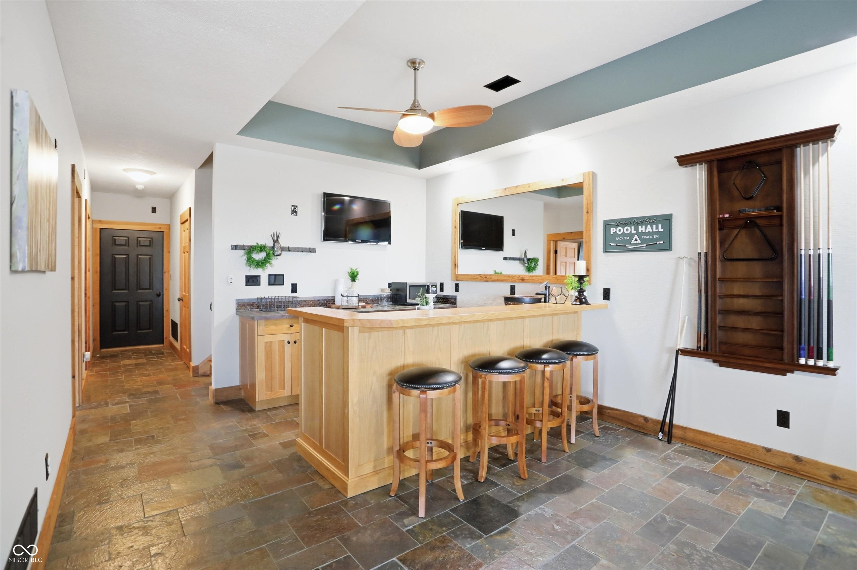 Unionville, Indiana, 47468, United States, 5 Bedrooms Bedrooms, ,5 BathroomsBathrooms,Residential,For Sale,1975333