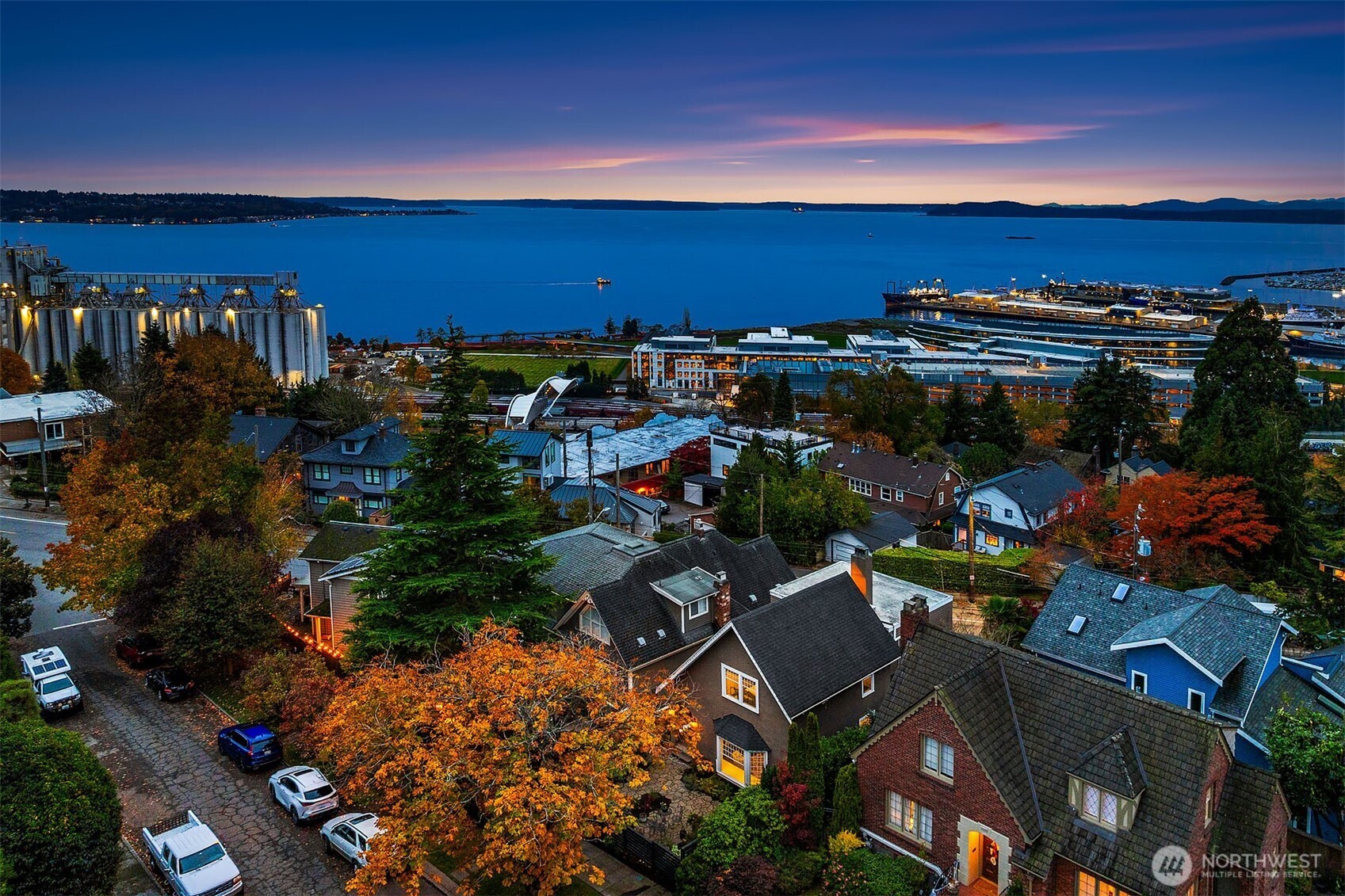 Seattle, Washington, 98119, United States, 4 Bedrooms Bedrooms, ,3 BathroomsBathrooms,Residential,For Sale,1989541