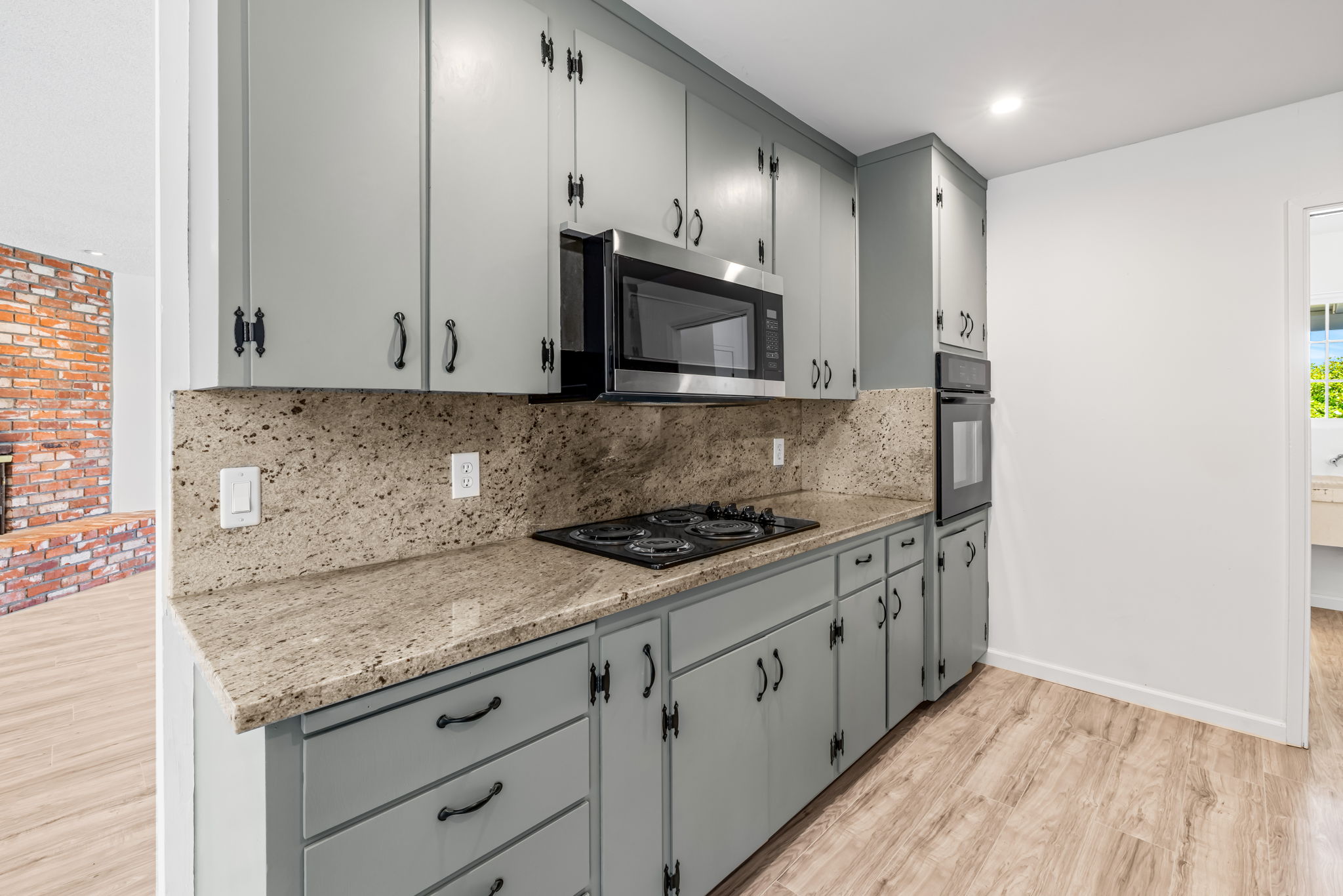 Watsonville, California, 95076, United States, 3 Bedrooms Bedrooms, ,2 BathroomsBathrooms,Residential,For Sale,1976793