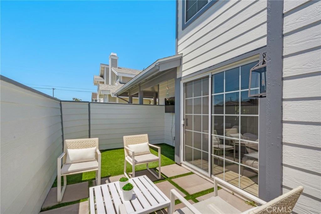 Costa Mesa, California, 92627, United States, 3 Bedrooms Bedrooms, ,2 BathroomsBathrooms,Residential,For Sale,1847589