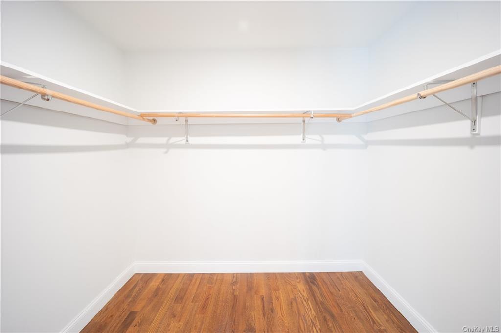 New Rochelle, New York, 10804, United States, 5 Bedrooms Bedrooms, ,5 BathroomsBathrooms,Residential,For Sale,1983034