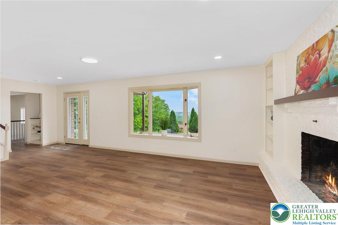 Washington Twp, Pennsylvania, 18080, United States, 3 Bedrooms Bedrooms, ,3 BathroomsBathrooms,Residential,For Sale,1984610