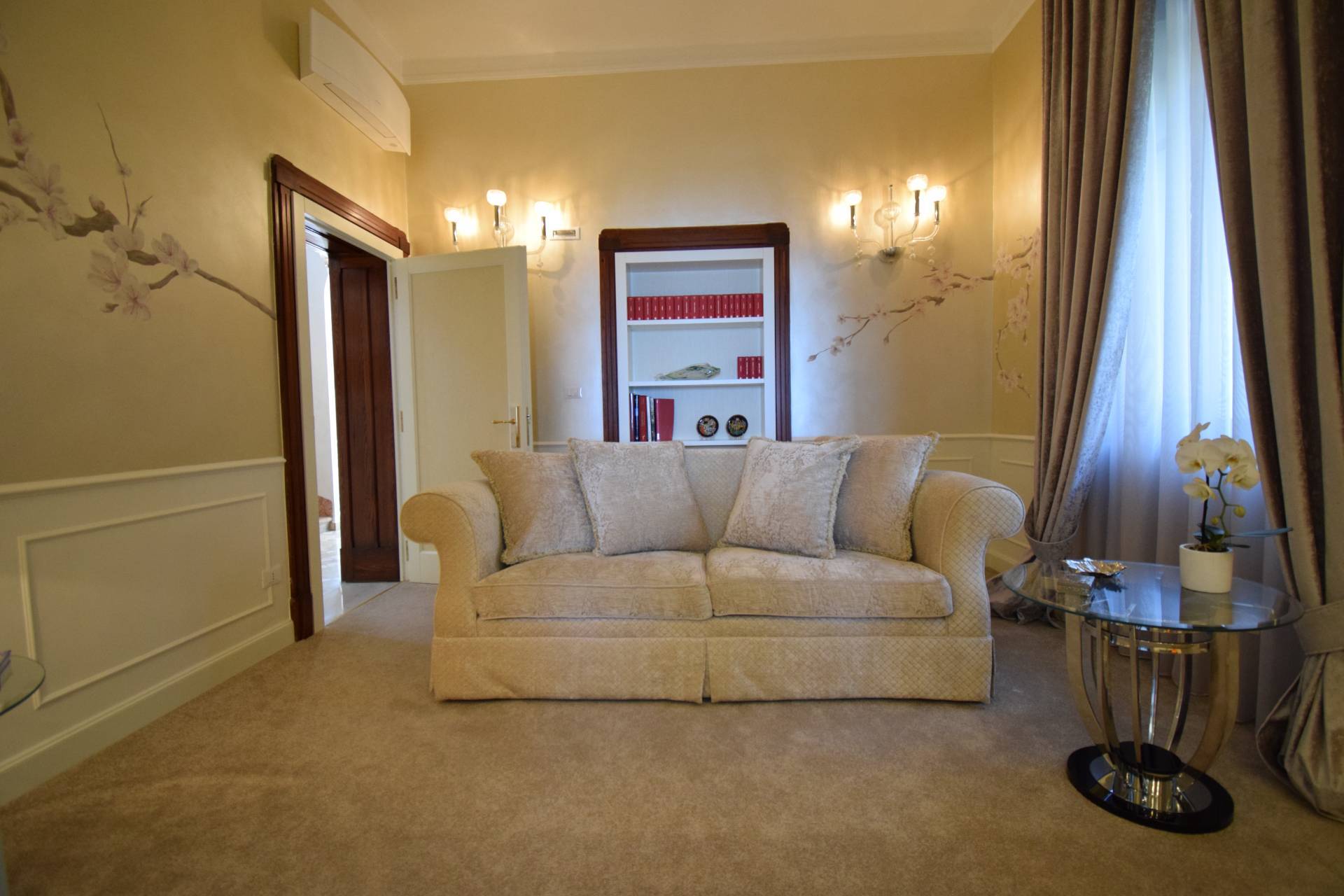 Desenzano del Garda, Brescia, 25015, IT, 4 Bedrooms Bedrooms, ,4 BathroomsBathrooms,Residential,For Sale,1826447