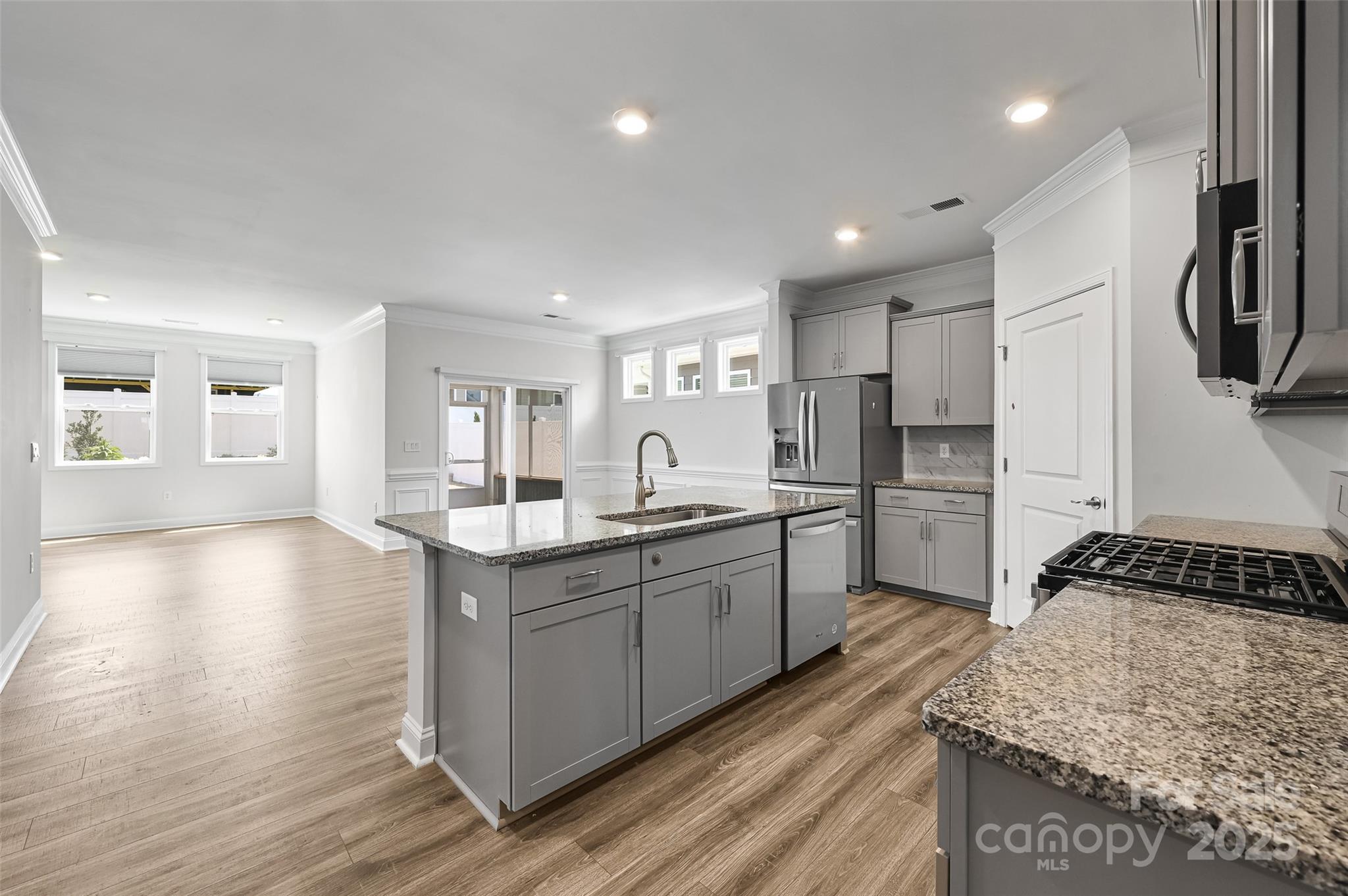 Hendersonville, North Carolina, 28792, United States, 3 Bedrooms Bedrooms, ,3 BathroomsBathrooms,Residential,For Sale,1927373
