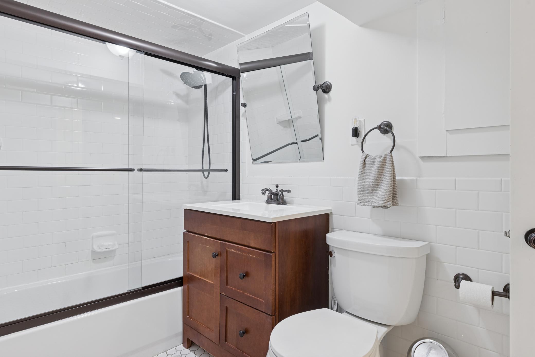 Minneapolis, Minnesota, 55419, United States, 3 Bedrooms Bedrooms, ,2 BathroomsBathrooms,Residential,For Sale,1988979