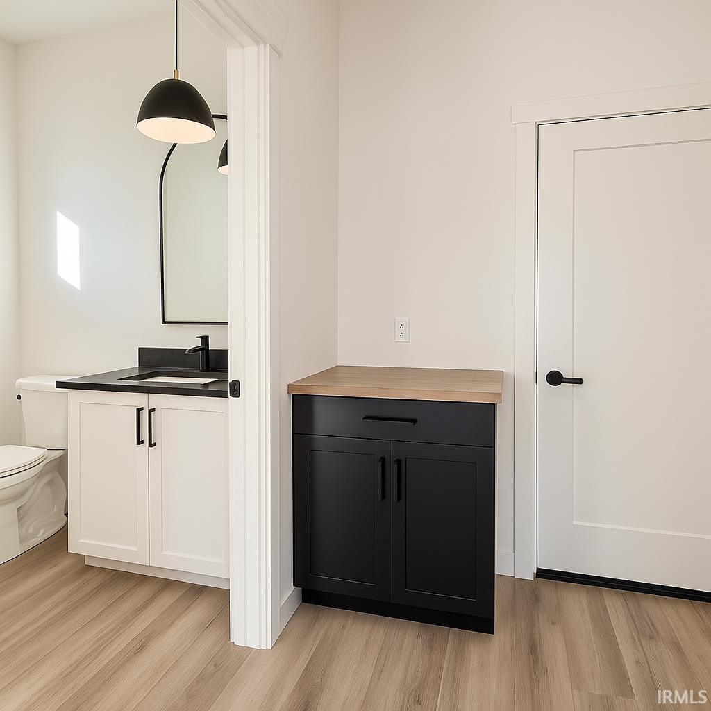 Fort Wayne, Indiana, 46845, United States, 3 Bedrooms Bedrooms, ,3 BathroomsBathrooms,Residential,For Sale,1977942