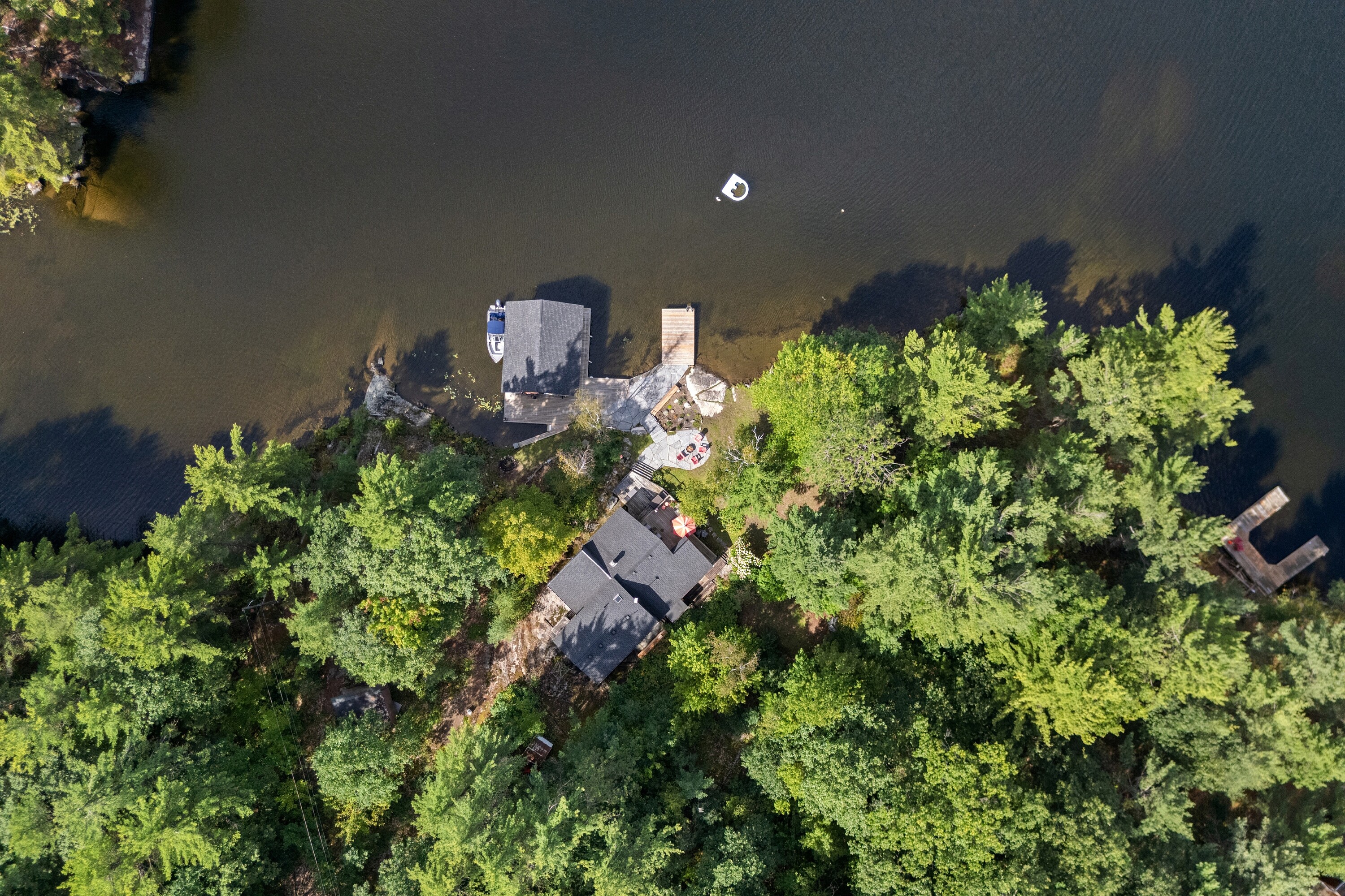  Go Home Lake Family Cottage - 物件實景