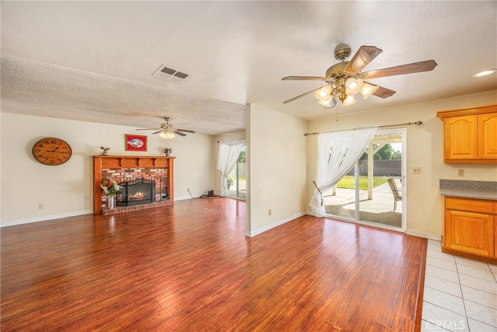 Fontana, California, 92335, United States, 3 Bedrooms Bedrooms, ,2 BathroomsBathrooms,Residential,For Sale,1987361