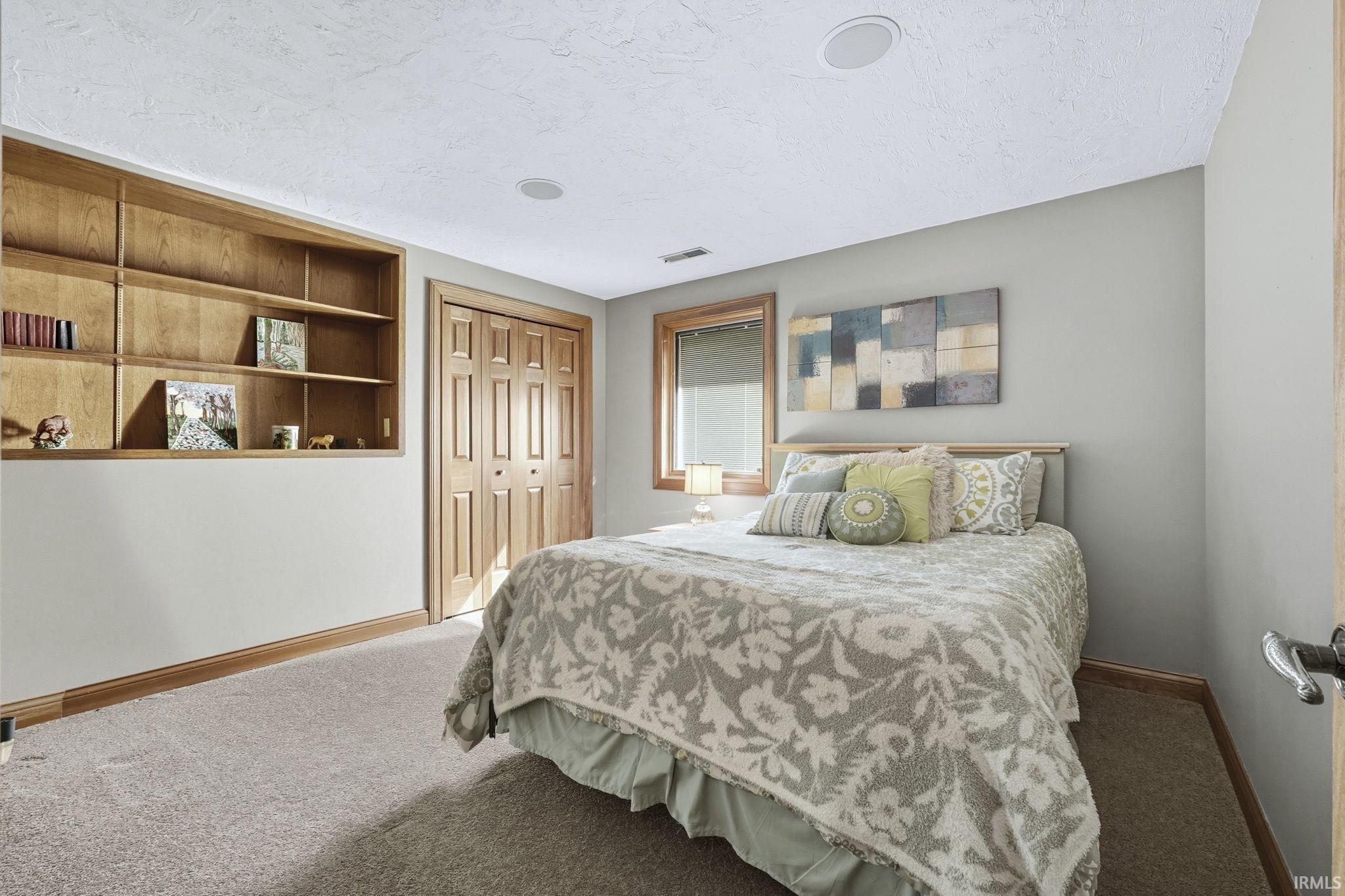 Auburn, Indiana, 46706-9510, United States, 4 Bedrooms Bedrooms, ,5 BathroomsBathrooms,Residential,For Sale,1984522