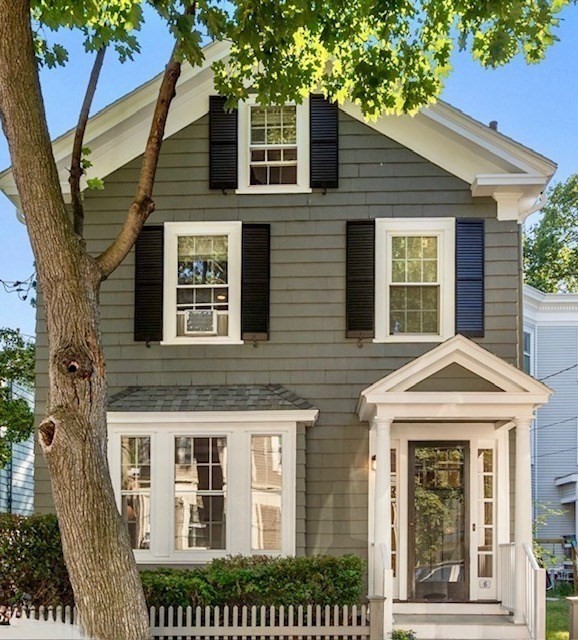 Cambridge, Massachusetts, 02139, United States, 3 Bedrooms Bedrooms, ,2 BathroomsBathrooms,Residential,For Sale,1940619