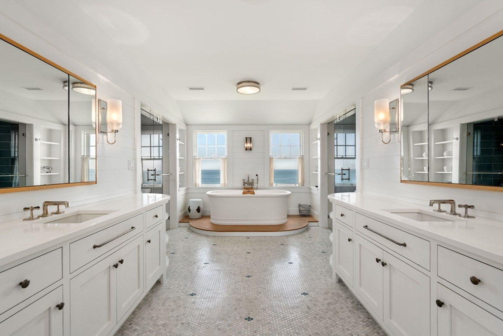 Oak Bluffs, Massachusetts, 02557, United States, 8 Bedrooms Bedrooms, ,9 BathroomsBathrooms,Residential,For Sale,1848541