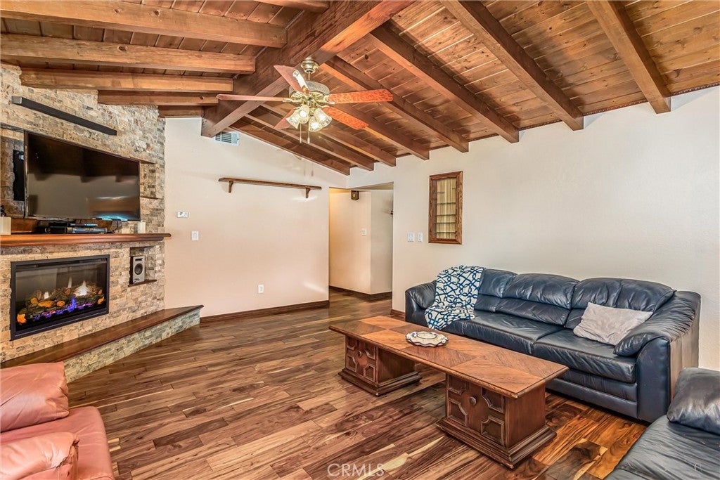 Nuevo, California, 92567, United States, 3 Bedrooms Bedrooms, ,2 BathroomsBathrooms,Residential,For Sale,1987094