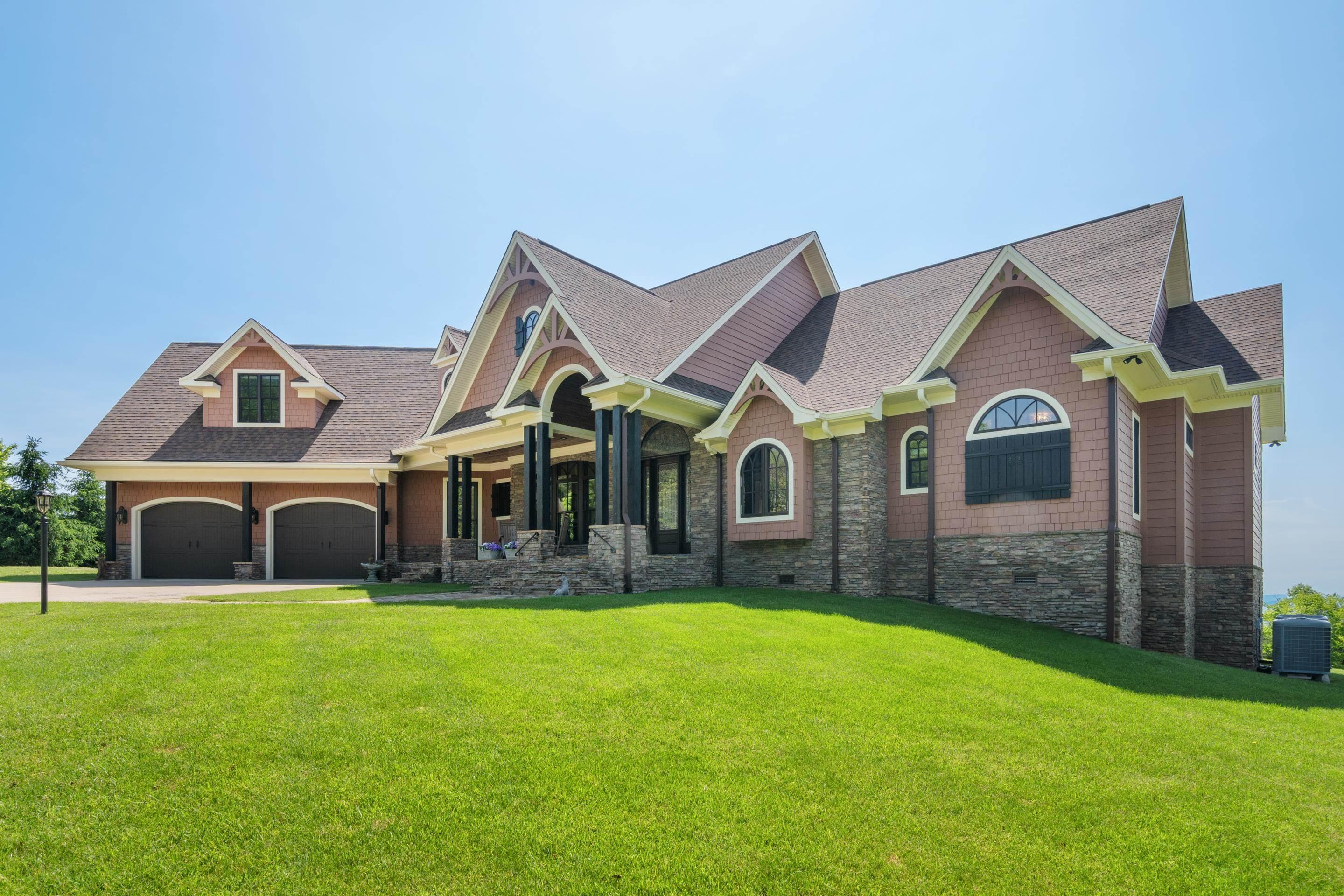 Fancy Gap, Virginia, 24328, United States, 4 Bedrooms Bedrooms, ,4 BathroomsBathrooms,Residential,For Sale,1848358