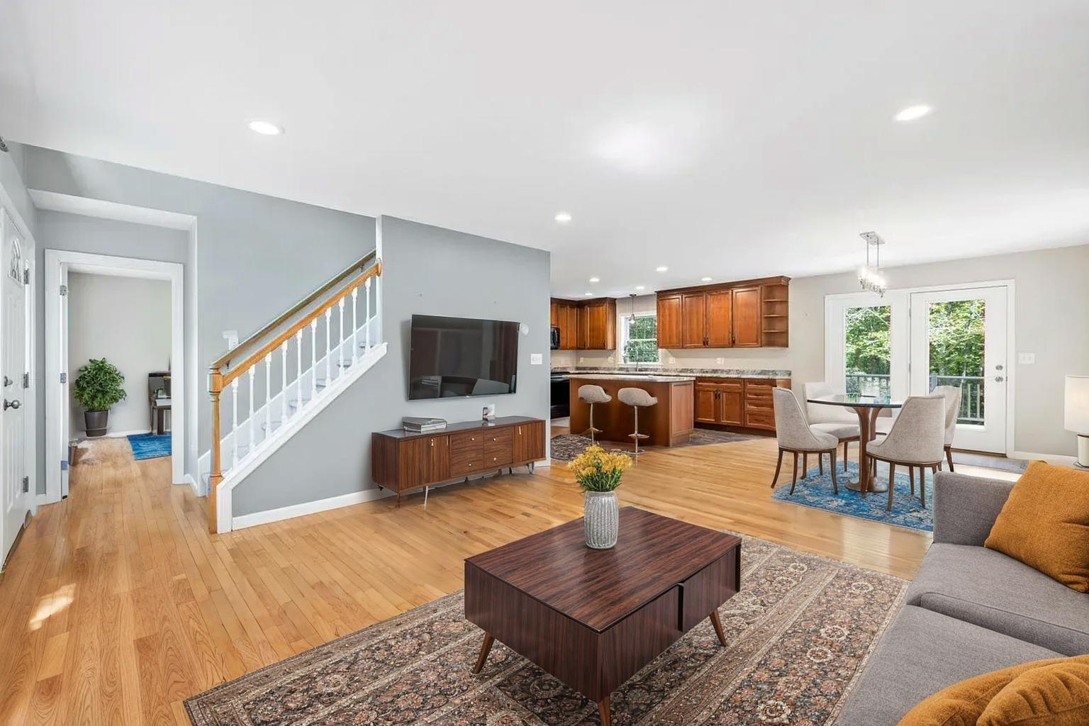 Lewiston, Maine, 04240, United States, 4 Bedrooms Bedrooms, ,2 BathroomsBathrooms,Residential,For Sale,1926544