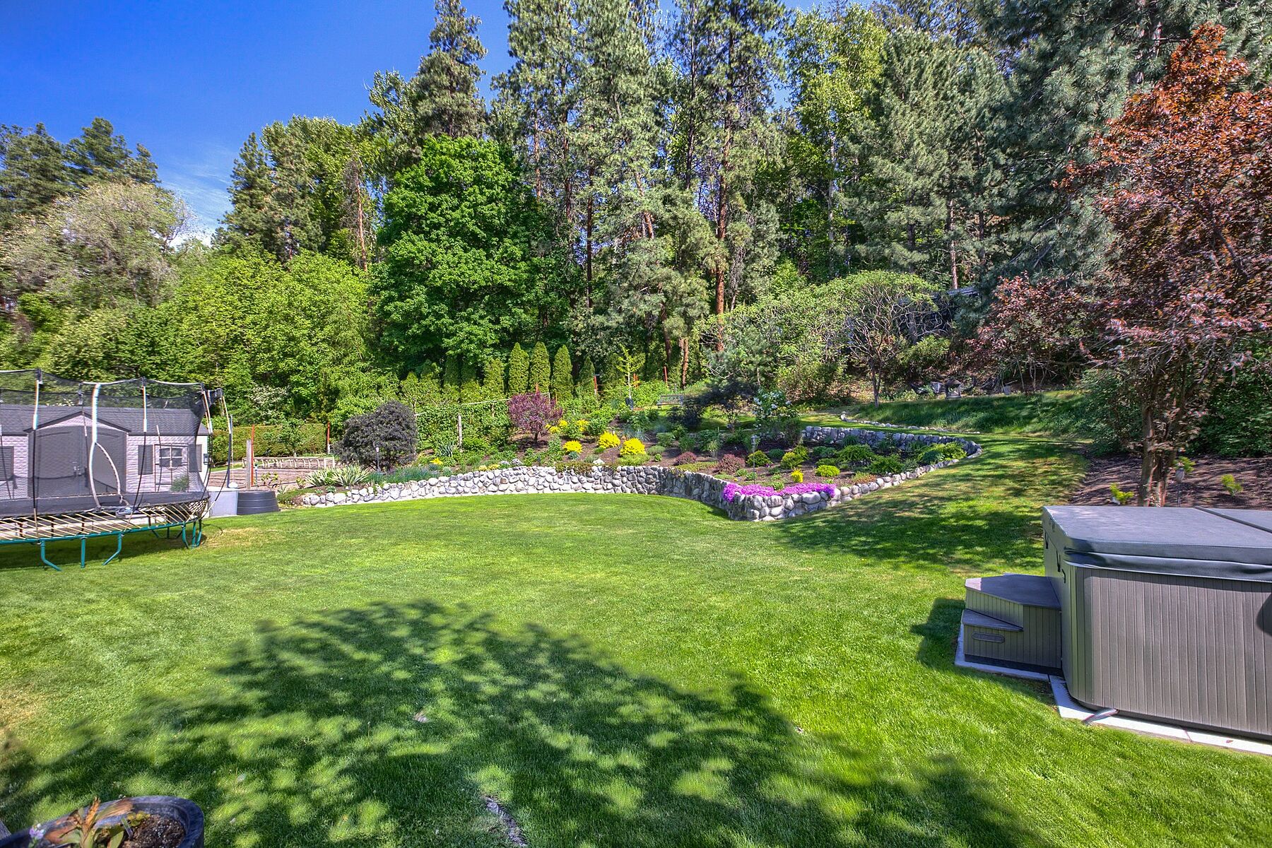  Stunning Home in East Kelowna - 物件實景