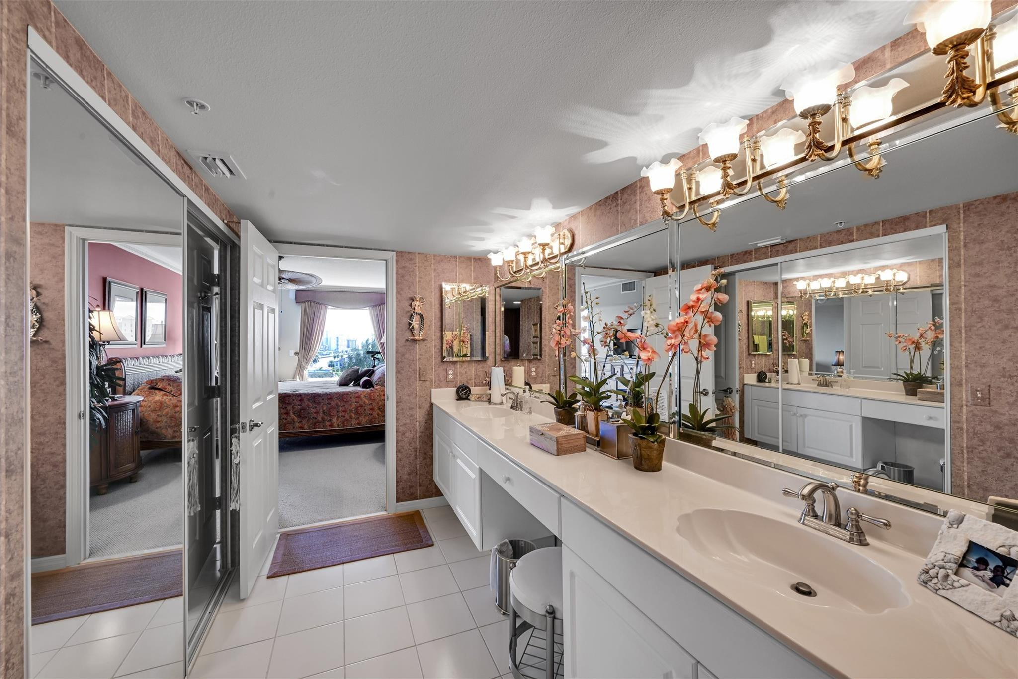 Pompano Beach, Florida, 33062, United States, 2 Bedrooms Bedrooms, ,3 BathroomsBathrooms,Residential,For Sale,2024404