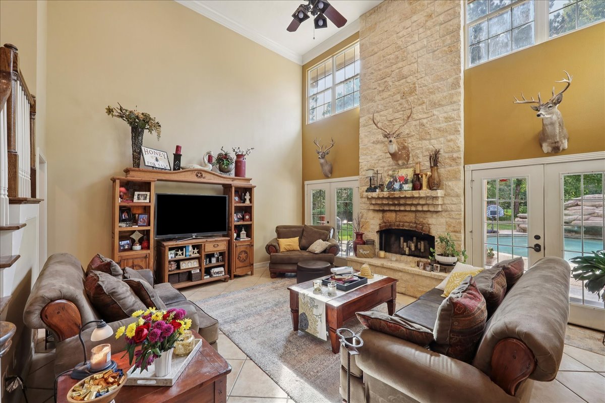 Kountze, Texas, 77625, United States, 5 Bedrooms Bedrooms, ,4 BathroomsBathrooms,Residential,For Sale,1903707