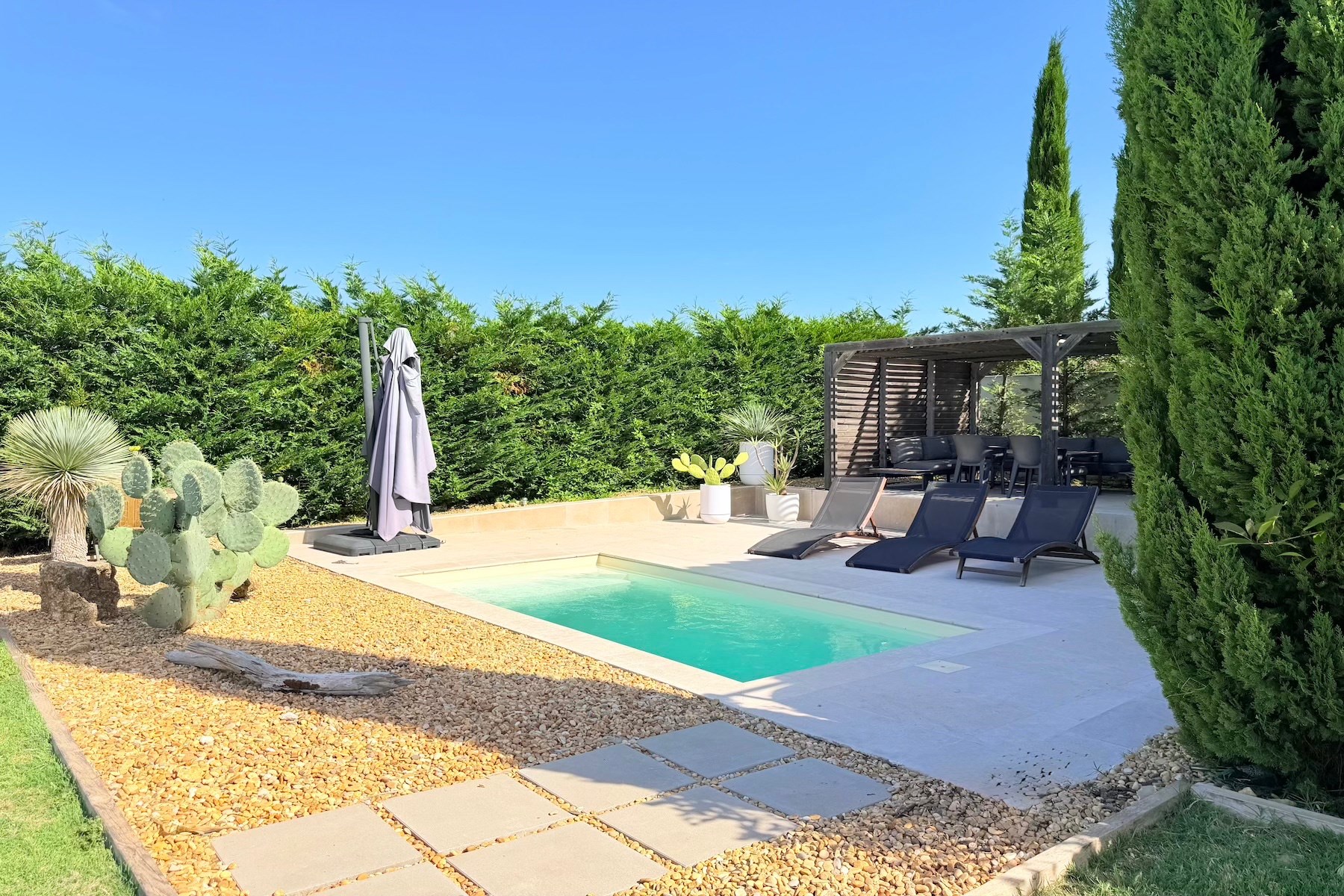  Elegant contemporary villa in the heart of the vineyards, 20 minutes from Uzès,… - 物件實景