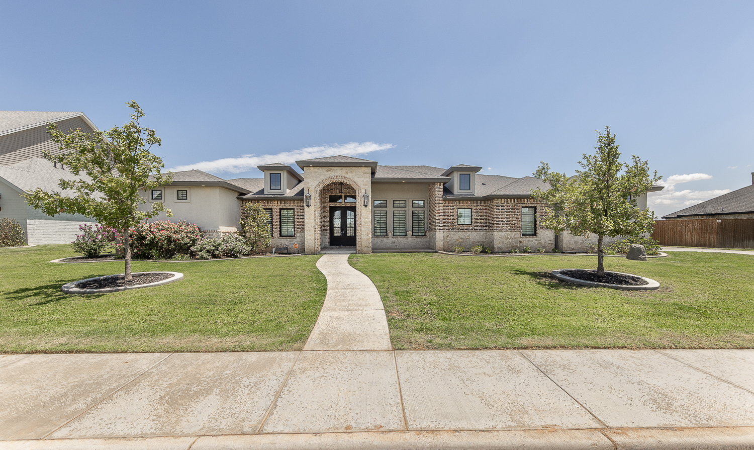 Lubbock, Texas, 79424, United States, 4 Bedrooms Bedrooms, ,5 BathroomsBathrooms,Residential,For Sale,1901517