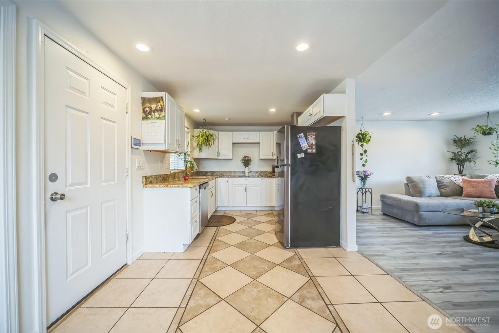 TACOMA, Washington, 98422, United States, 4 Bedrooms Bedrooms, ,2 BathroomsBathrooms,Residential,For Sale,1882641