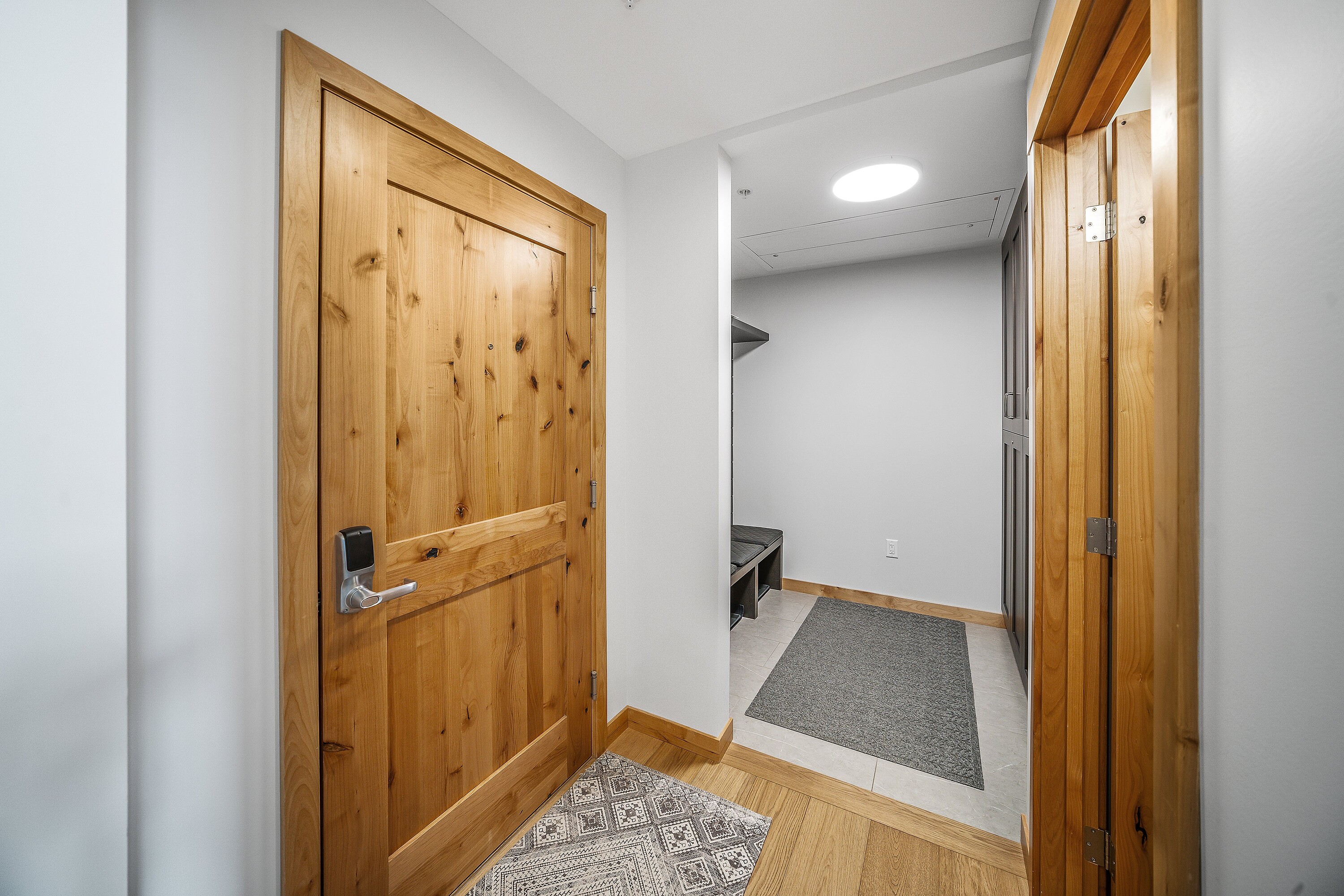  Top Floor STR in Spring Creek - 物件實景