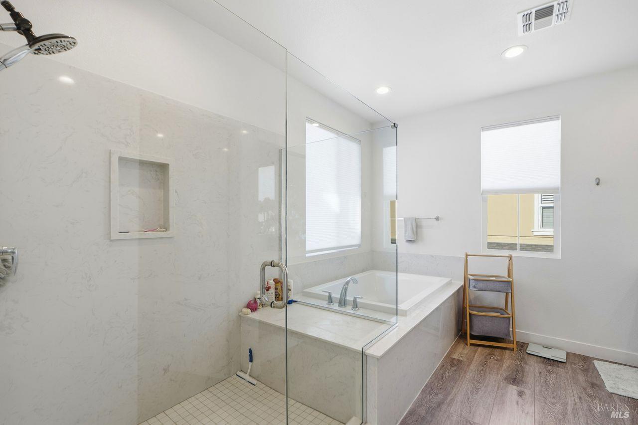 Santa Rosa, California, 95403, United States, 3 Bedrooms Bedrooms, ,3 BathroomsBathrooms,Residential,For Sale,1999891