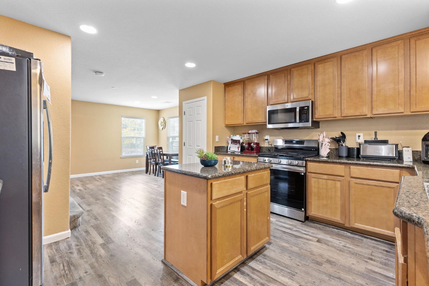Woodland, California, 95776, United States, 3 Bedrooms Bedrooms, ,3 BathroomsBathrooms,Residential,For Sale,1910654