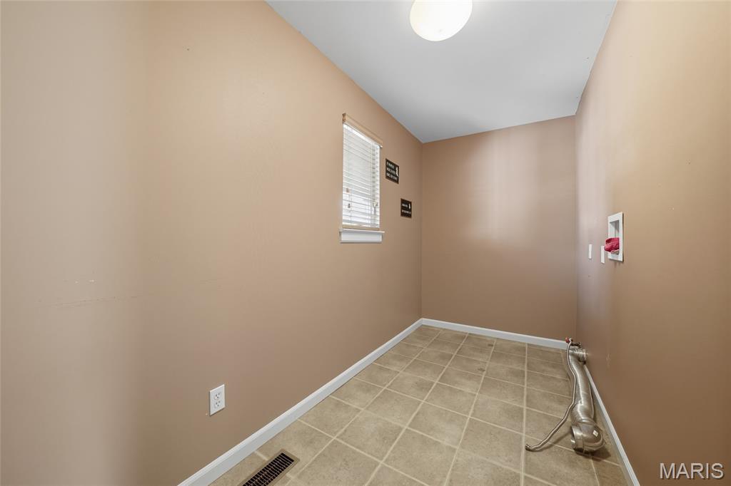 Eureka, Missouri, 63025, United States, 4 Bedrooms Bedrooms, ,3 BathroomsBathrooms,Residential,For Sale,1955087