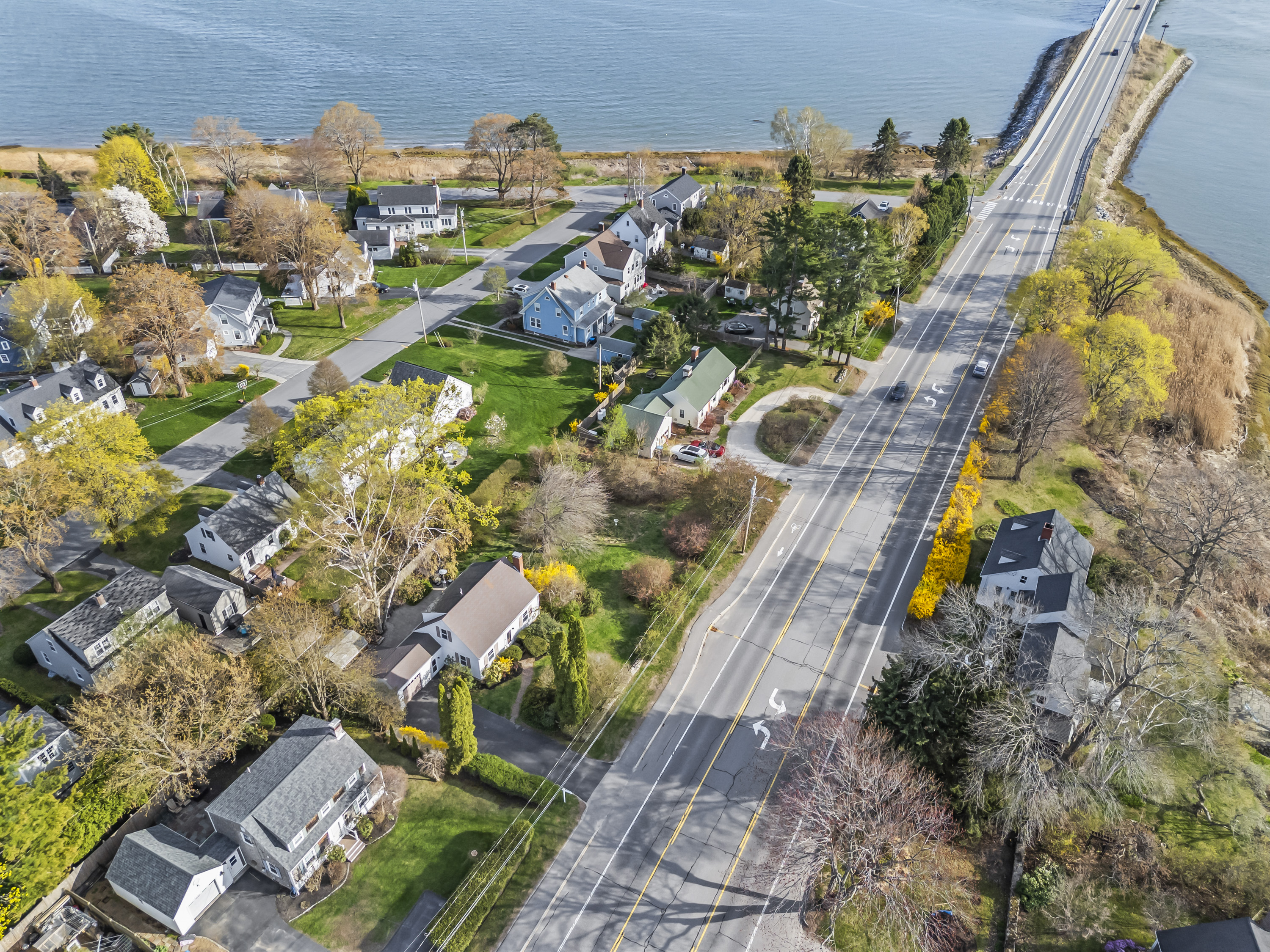 Falmouth, Maine, 04105, United States, 3 Bedrooms Bedrooms, ,2 BathroomsBathrooms,Residential,For Sale,1794593