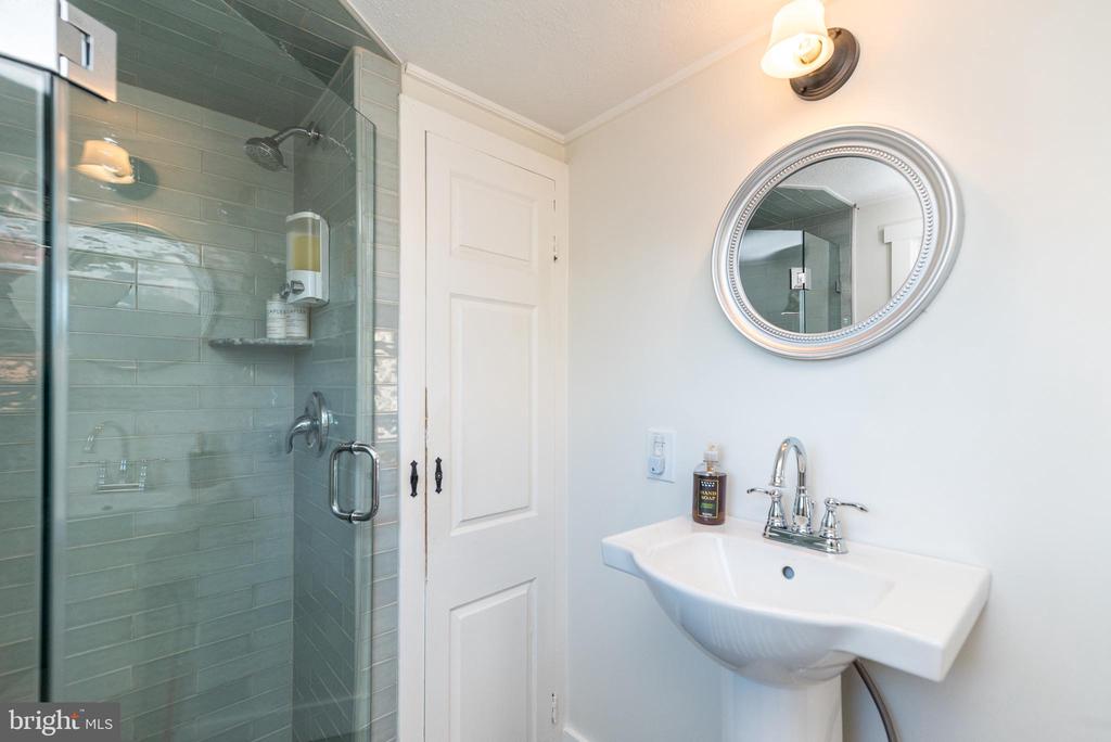 Upper Black Eddy, Pennsylvania, 18972, United States, 3 Bedrooms Bedrooms, ,3 BathroomsBathrooms,Residential,For Sale,1991005