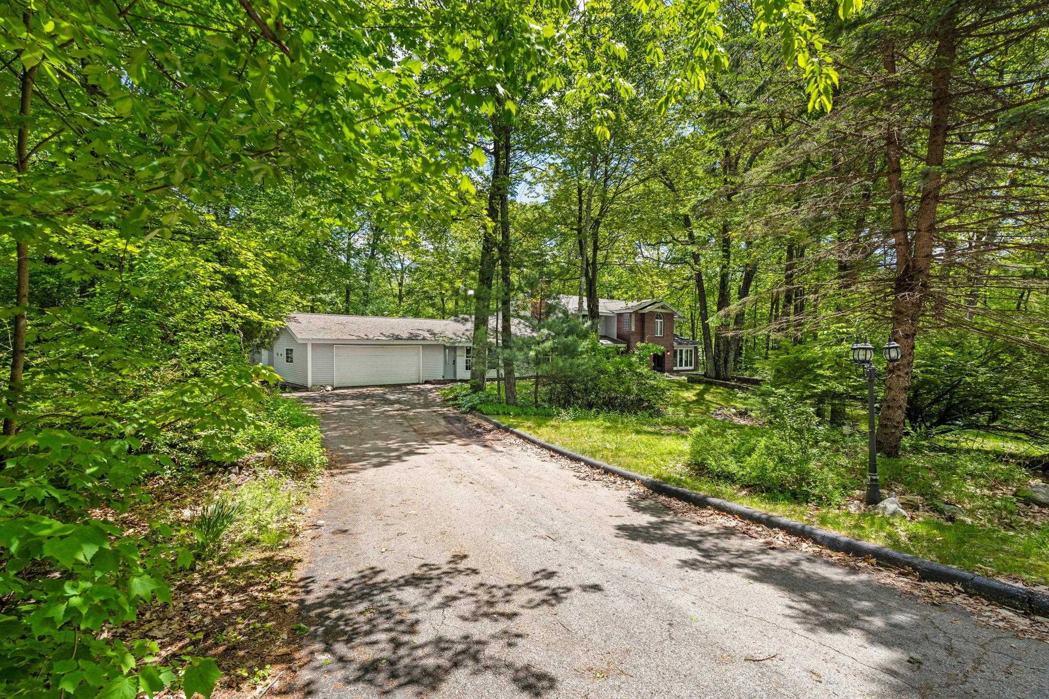 Bedford, New Hampshire, 03110, United States, 5 Bedrooms Bedrooms, ,5 BathroomsBathrooms,Residential,For Sale,1838857