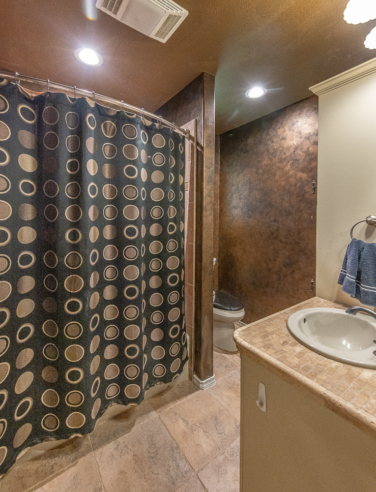 Lubbock, Texas, 79424, United States, 4 Bedrooms Bedrooms, ,3 BathroomsBathrooms,Residential,For Sale,1998502