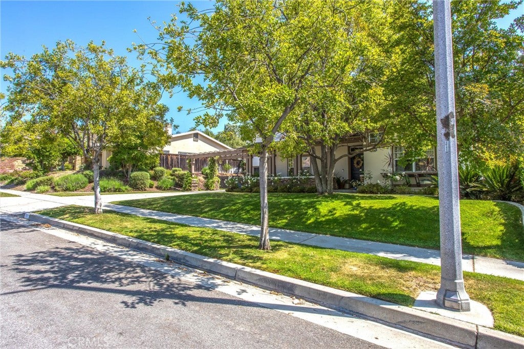 Redlands, California, 92373, United States, 5 Bedrooms Bedrooms, ,4 BathroomsBathrooms,Residential,For Sale,1983103