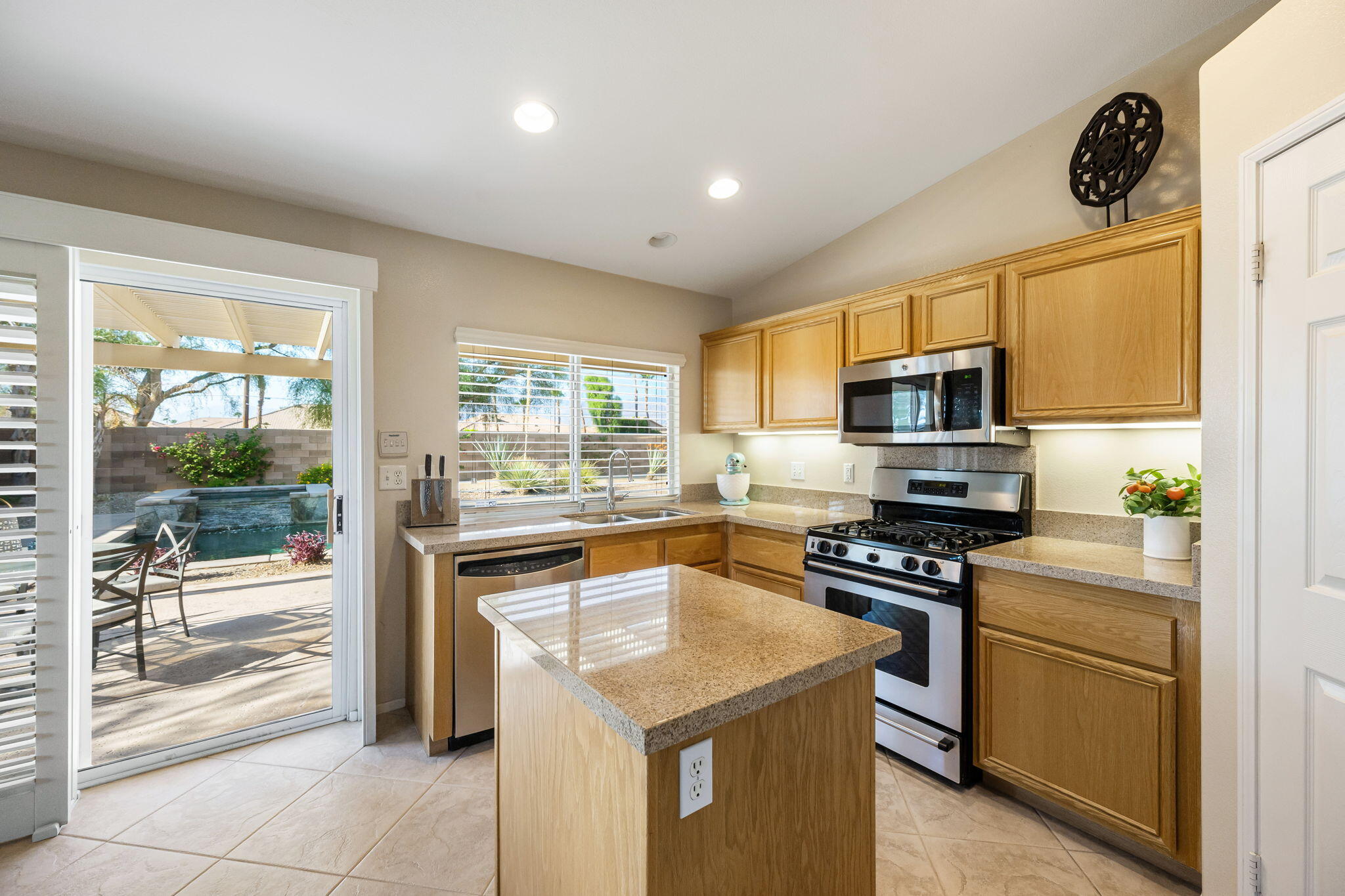 Indio, California, 92201, United States, 3 Bedrooms Bedrooms, ,2 BathroomsBathrooms,Residential,For Sale,1910889